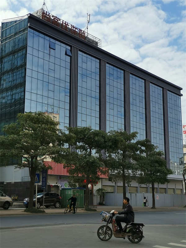 玻璃幕墻施工工藝標(biāo)準(zhǔn)流程簡介，中東幕墻為您解答！